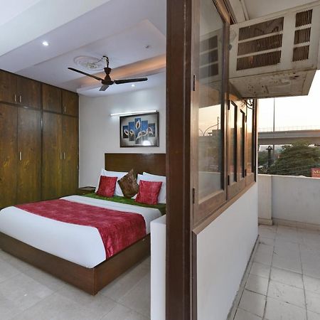 Hotel Admire Inn "Atta Market, Noida Sector 18" エクステリア 写真