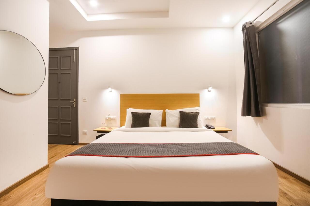 Hotel Admire Inn "Atta Market, Noida Sector 18" エクステリア 写真