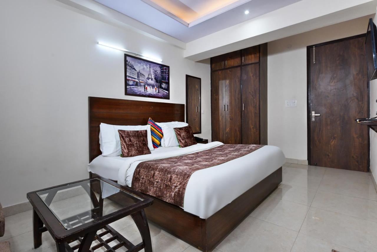 Hotel Admire Inn "Atta Market, Noida Sector 18" エクステリア 写真