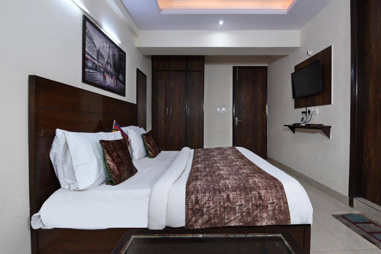 Hotel Admire Inn "Atta Market, Noida Sector 18" エクステリア 写真